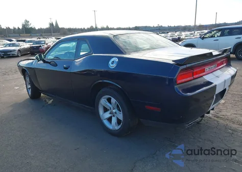 2013 Dodge Challenger Sxt z USA, uszkodzony, nr VIN 2C3CDYAG1DH692190